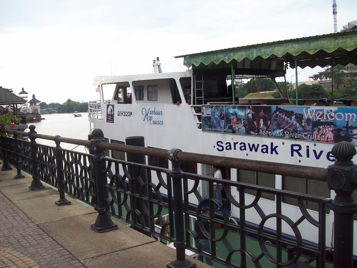 feri sungai sarawak