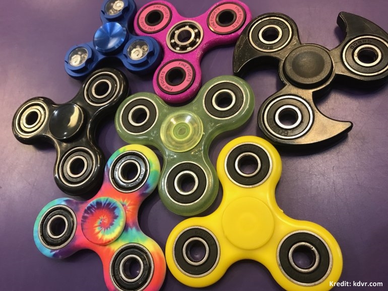 fidget spinners