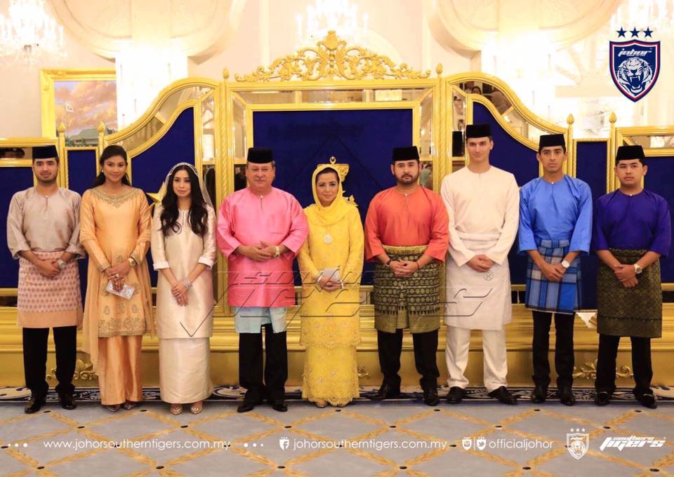 foto foto majlis pertunangan dan pernikahan tunku tun aminah 14