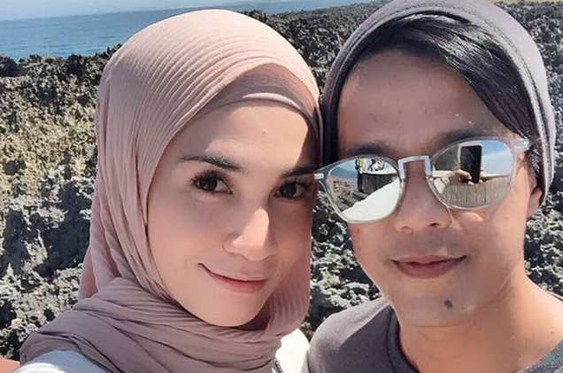 foto foto sweet sekitar bulan madu ude dan izreen azminda di bali