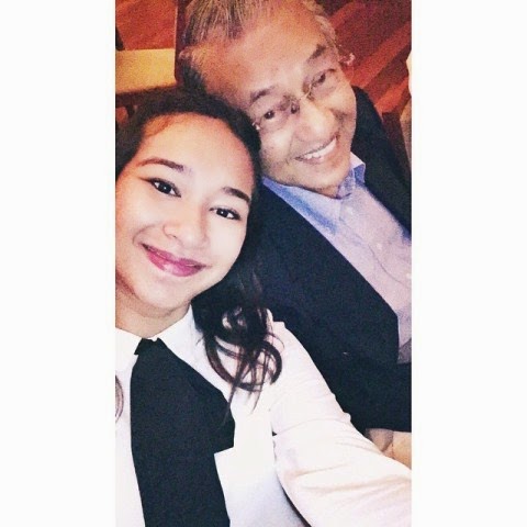 foto terkini cucu tun mahathir meera alyanna yang semakin meningkat dewasa 2