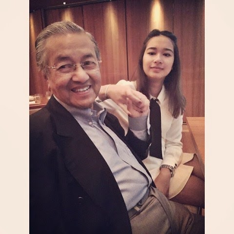 foto terkini cucu tun mahathir meera alyanna yang semakin meningkat dewasa 4