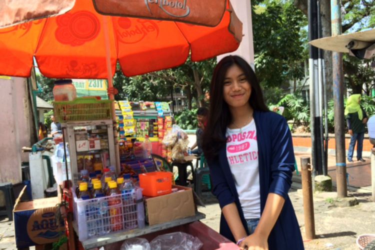 gadis jual air minuman secara sambilan