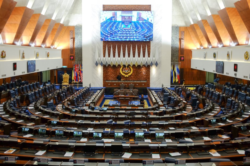 gaji pemimpin tertinggi di malaysia 2