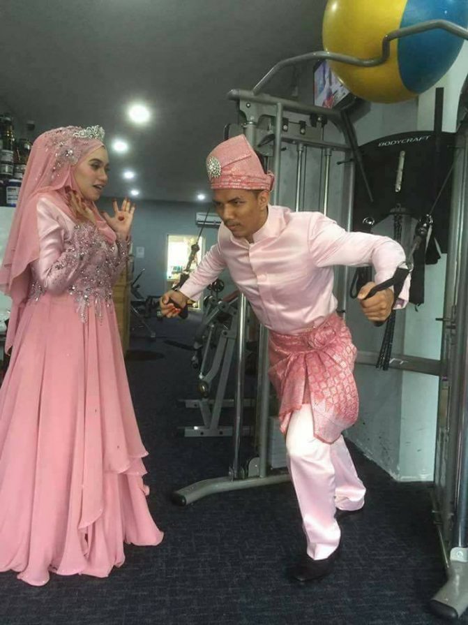 gambar kahwin pengantin di gym 10