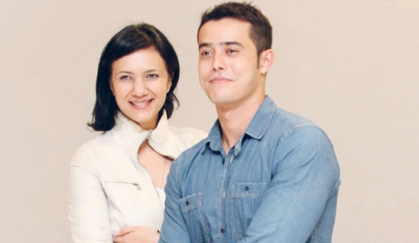 gayatri kunjungi keluarga zul ariffin 1