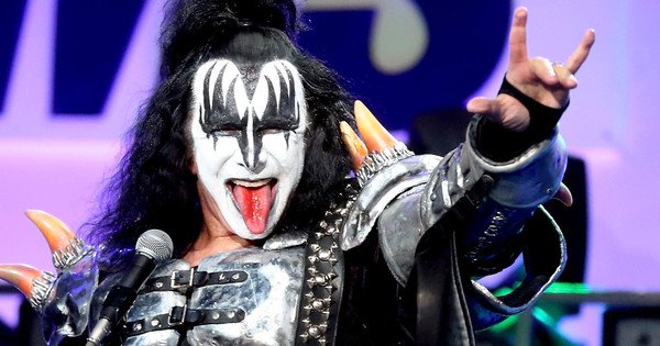 gene simmons individu popular yang pernah menjadi pelarian