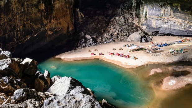 gua hang son doong vietnam