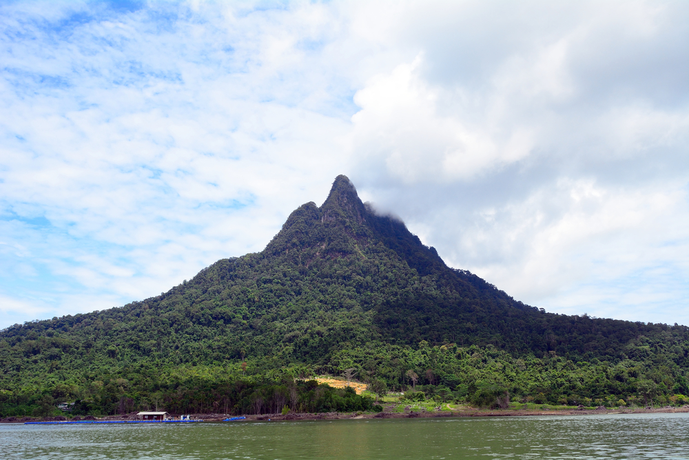 gunung popular sarawak