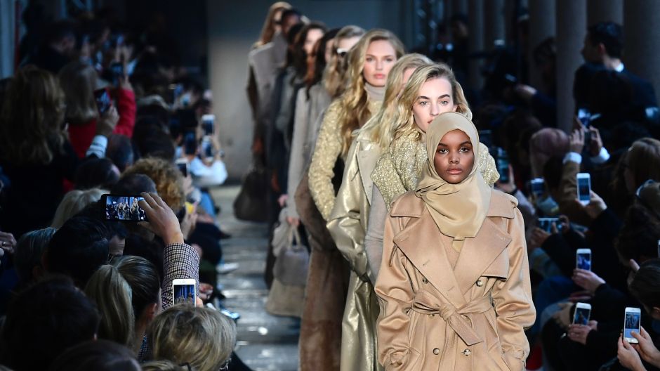 halima aden supermodel muslimah pertama dunia