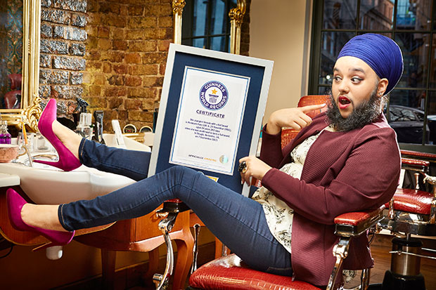 harnaam kaur dengan anugerah guiness world record