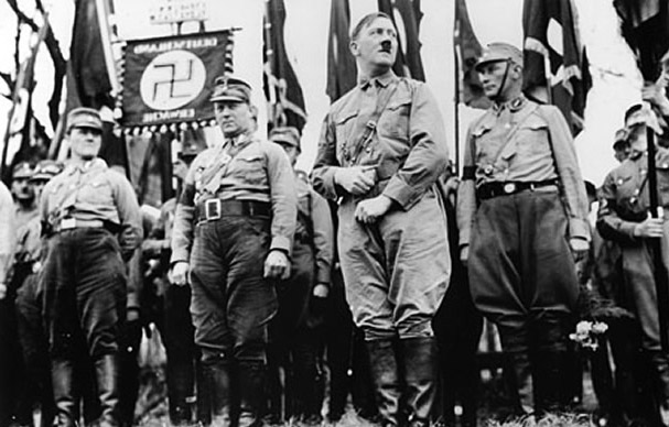 hitler ketika perang dunia kedua 498