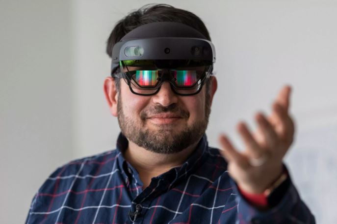 hololens ciptaan microsoft