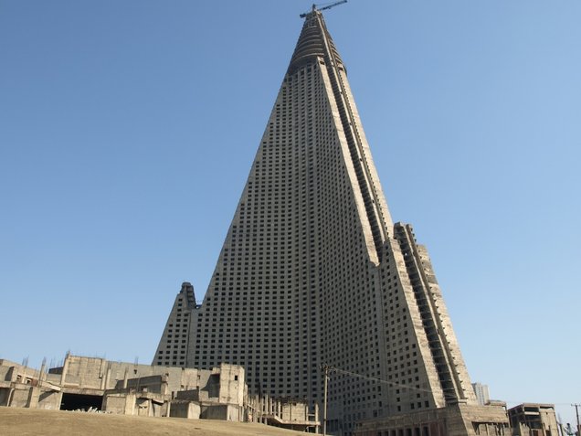 hotel ryugyong mercu tanda popular dunia yang gagal disiapkan 2