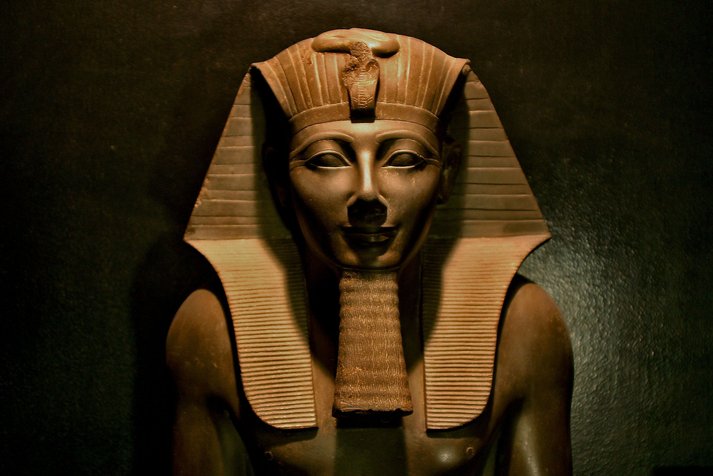 hubungan hatshepsut dan thutmose iii