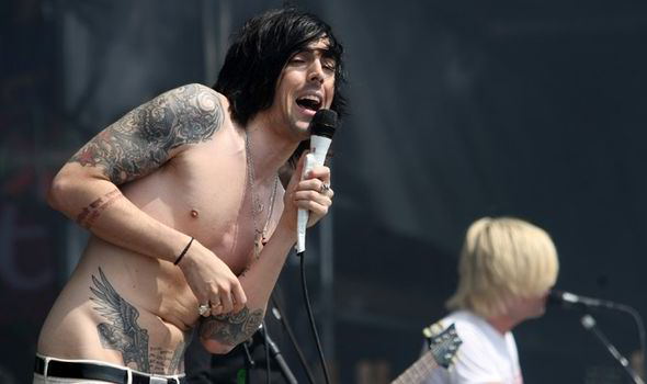 ian watkins ketika konsert