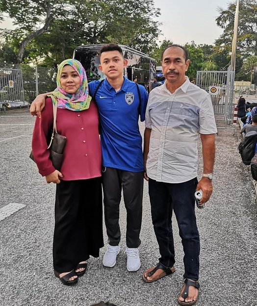 ibu bapa arif aiman jdt