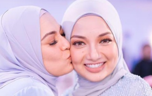 ibu neelofa awet muda 1