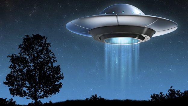 illustrasi ufo