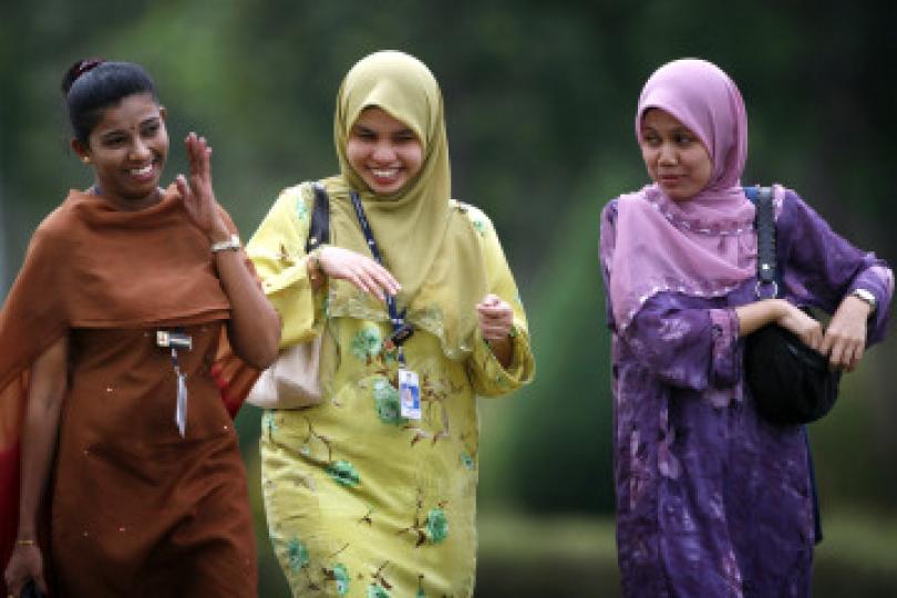 iluminasi salah tanggapan muslim malaysia4 143