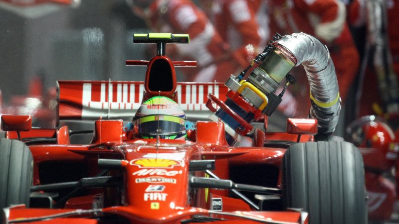 isi semula minyak formula one membahayakan