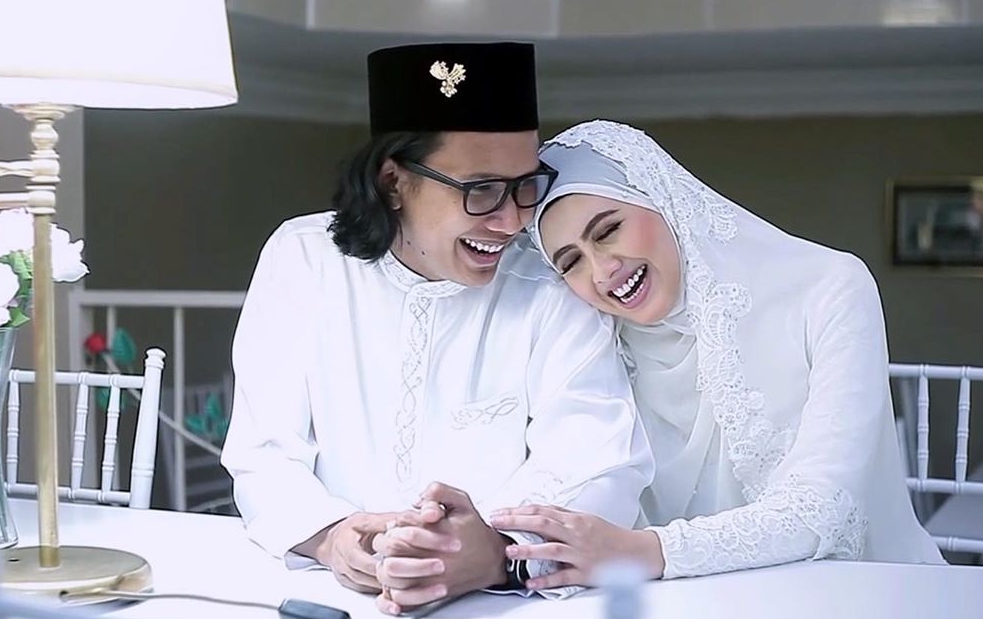 isteri aepul roza