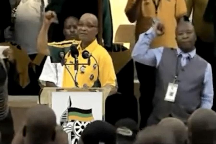 jacob zuma dengan thamsanqa jantjie