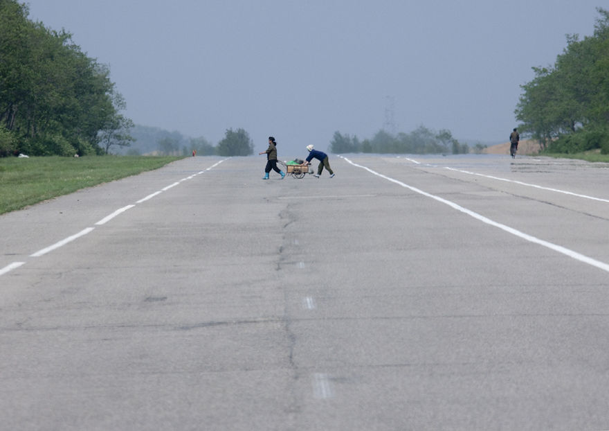 jalan raya yang lapang