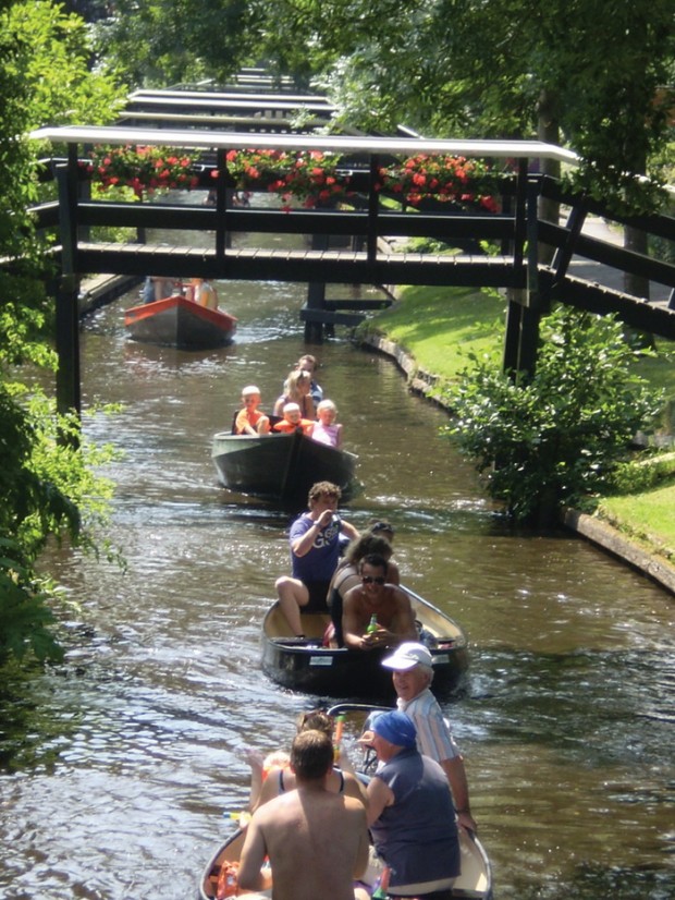 jambatan kecil giethoorn