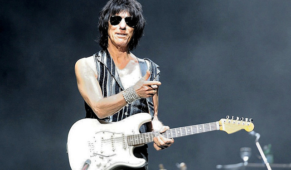 jeff beck insuranskan 10 jari tangannyaa