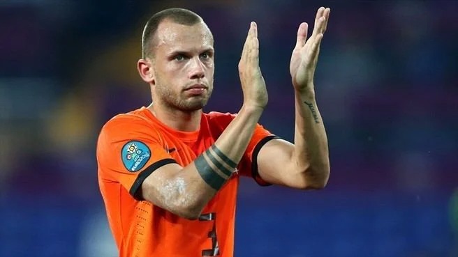 john heitinga pewaris darah indo