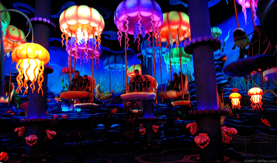 jumpin jellyfish disneysea tokyo