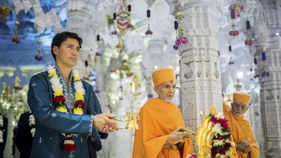 justin trudeau melawat kuil hindu