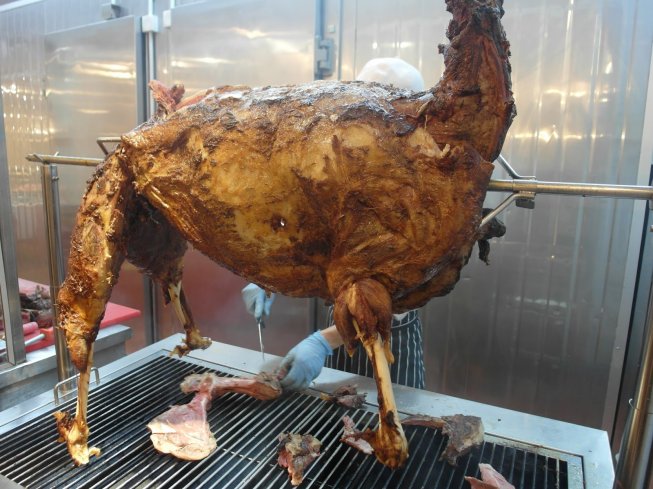 kambing golek memang menyelerakan dengan kuah yang sedap