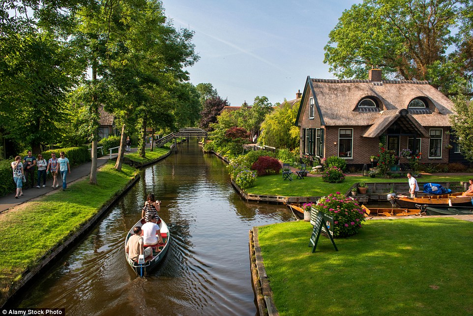 kampung desa paling indah cantik di dunia giethoorn belanda