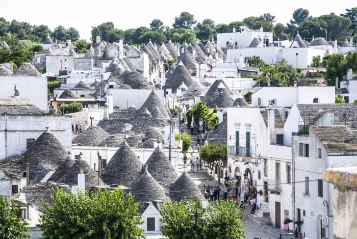 kampung desa paling indah cantik di dunia itali alberobello