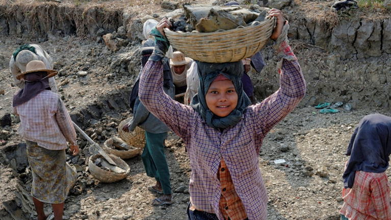 kanak kanak rohingya buruh paksa