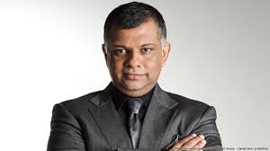 kareer professional sebelum airasia tony fernandes