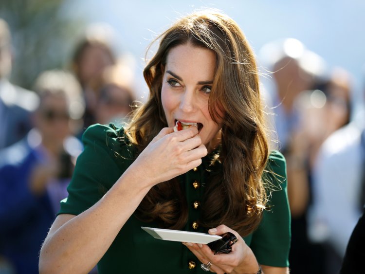 kate middleton tak dibenarkan makan di khalayak ramai ketika hamil