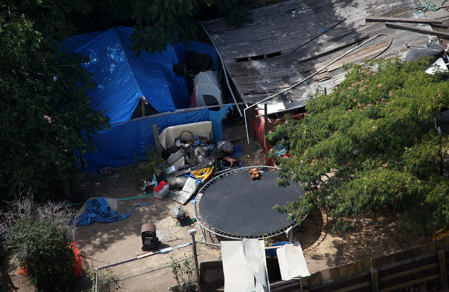 kawasan belakang rumah phillip garrido