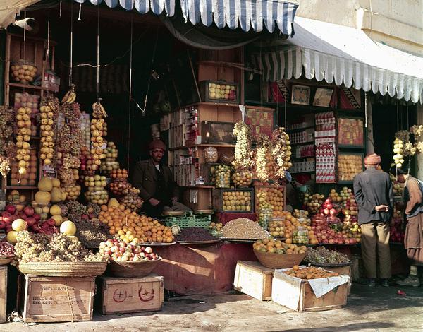 kedai buah dan kacang di kabul afghanistan november 1961