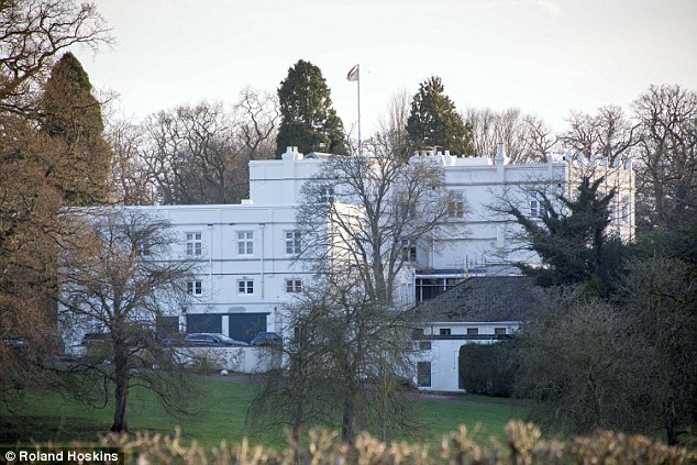 kediaman rasmi keluarga diraja britain british royal lodge windsor