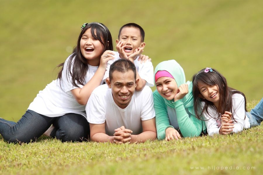 keluarga bahagia kerana saling memahami