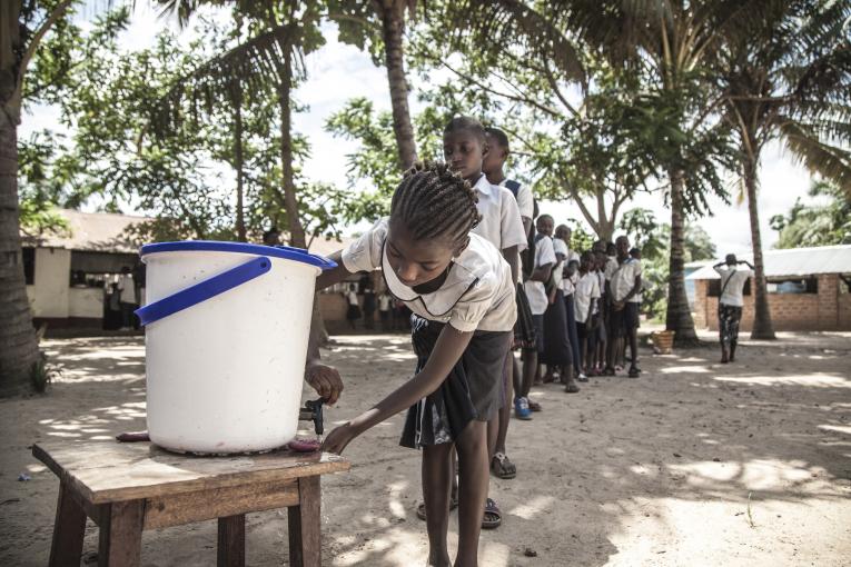 kempen kesedaran ebola di afrika barat