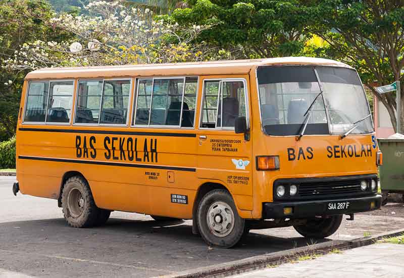 kenapa bas sekolah jalur hitam 560