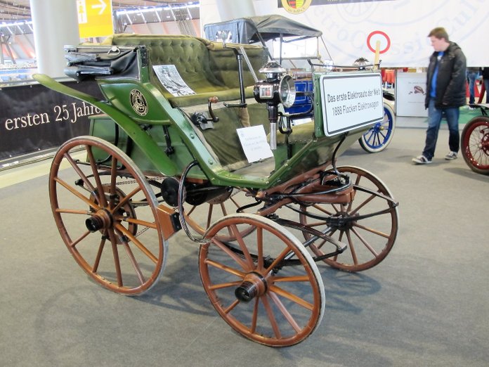 kereta elektrik terawal