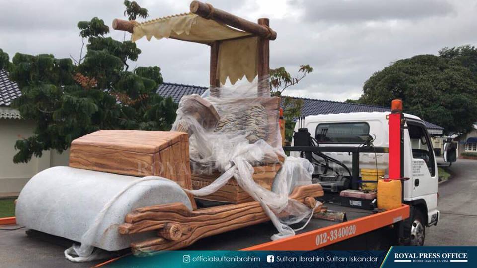 kereta flintstones kini milik sultan johor 1