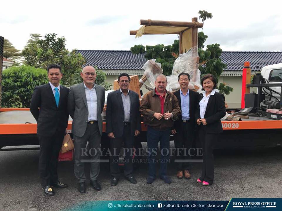 kereta flintstones kini milik sultan johor