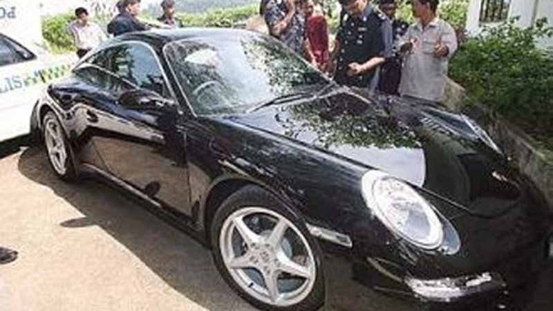 kereta porsche yang dicuri di penang