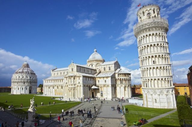 kerujuteraan seni bina menara pisa